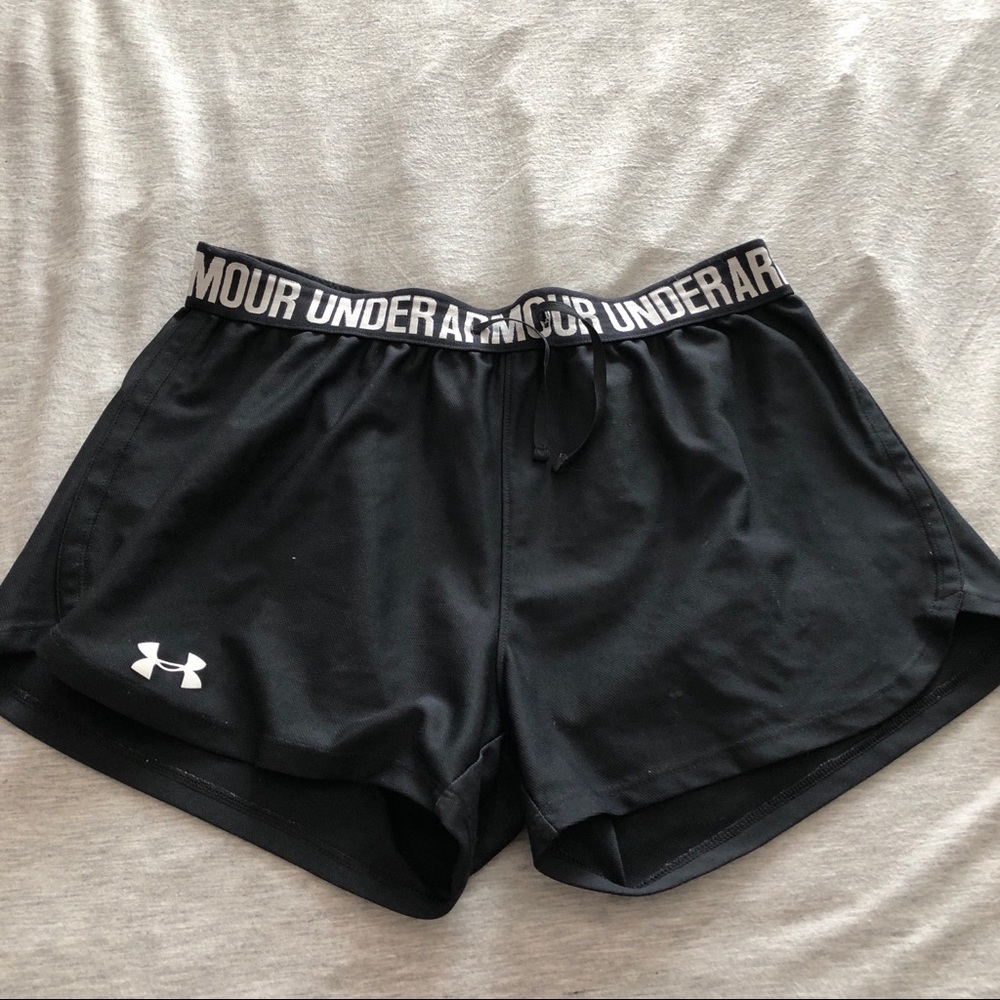 Black Under Armour shorts